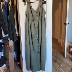 Maternity maxi dress